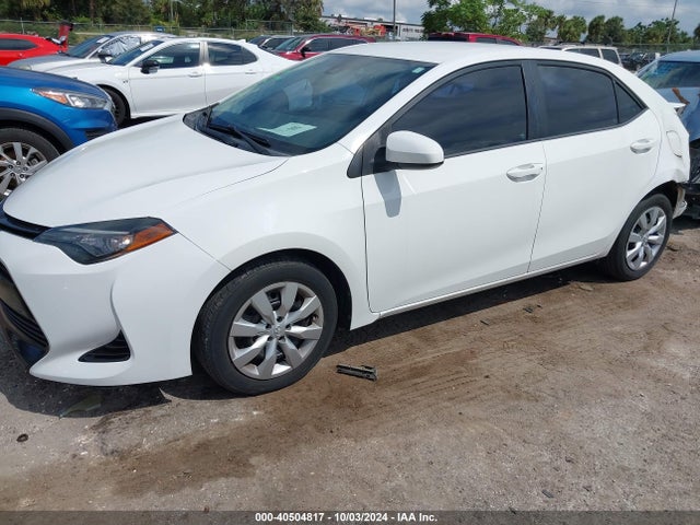 Toyota COROLLA LE 2017 5YFBURHE1HP598344 Image 2