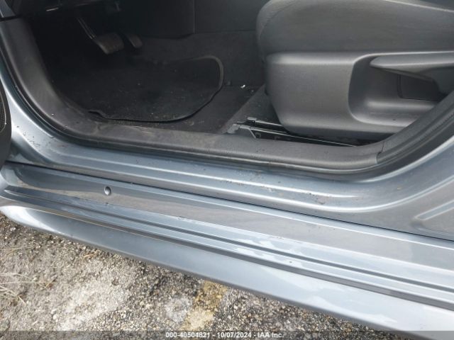 JTDEPMAE8NJ229000 Toyota COROLLA LE