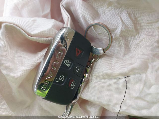 2018 JAGUAR XE SAJAF4FX3JCP34616 Photo 10