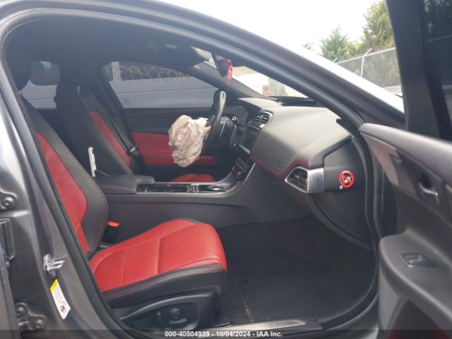 2018 JAGUAR XE SAJAF4FX3JCP34616 Photo 4