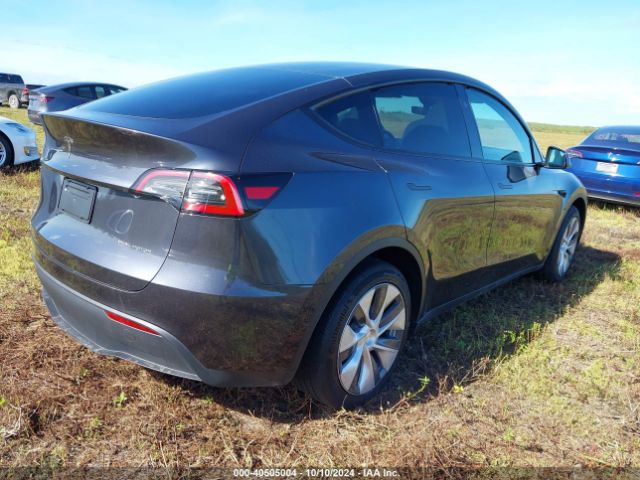 2024 TESLA MODEL Y 7SAYGDEE5RA248916 Photo 3