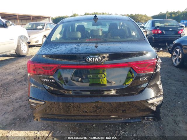 3KPF54AD5ME402954 KIA FORTE EX