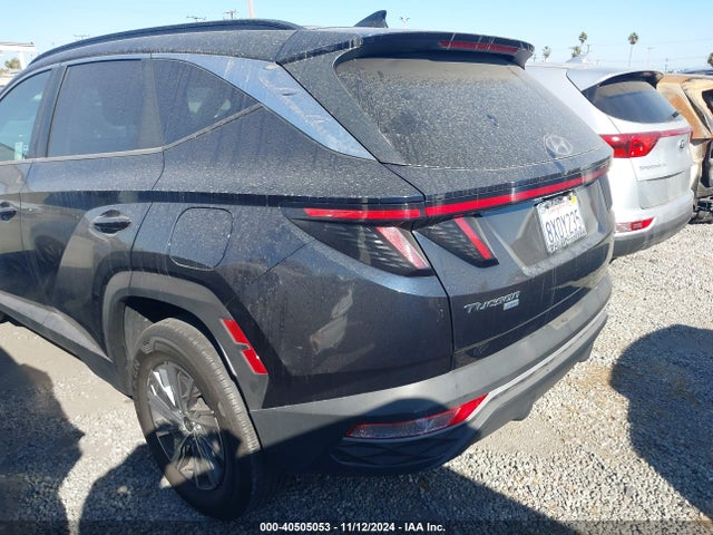 KM8JBCA15NU019761 Hyundai Tucson Hybrid Blue