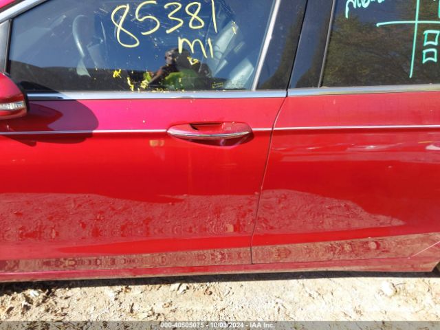 3FA6P0T92HR167283 Ford FUSION SE