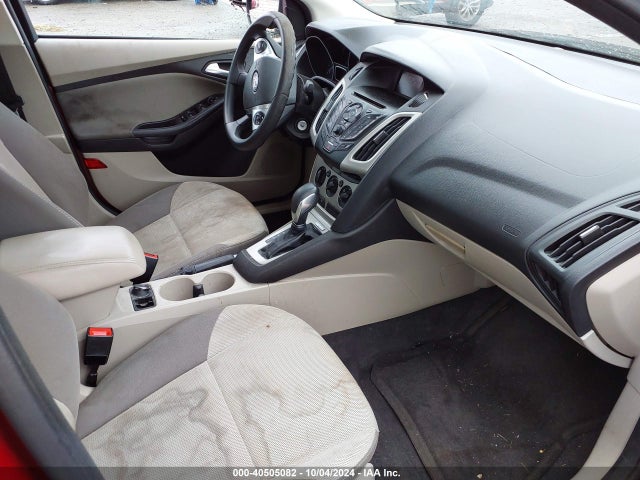 Ford FOCUS SE 2014 1FADP3F22EL143969 Image 5