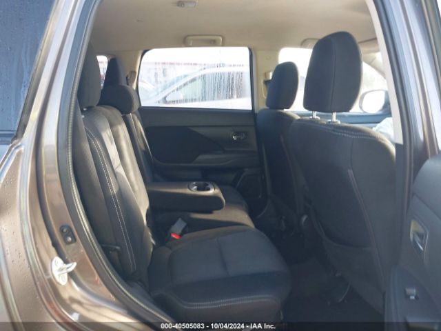 JA4AD3A38GZ014604 Mitsubishi Outlander Se