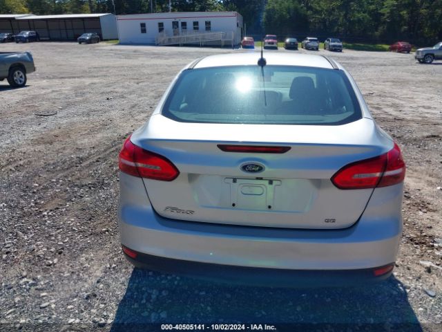 1FADP3F29HL278158 Ford FOCUS SE