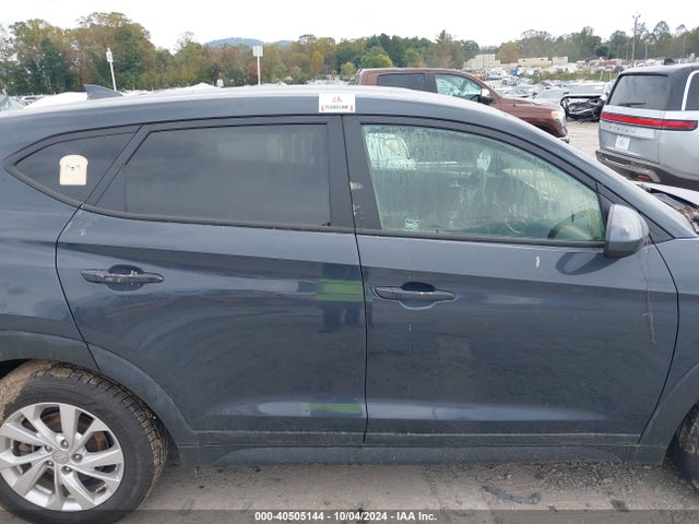 KM8J2CA47KU981565 Hyundai TUCSON SE