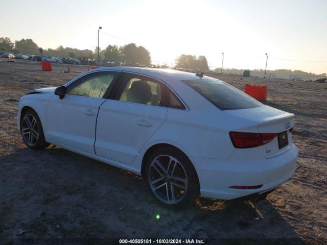 WAUAUGFF4K1012885 Audi A3 40 Premium/40 Titanium Premium