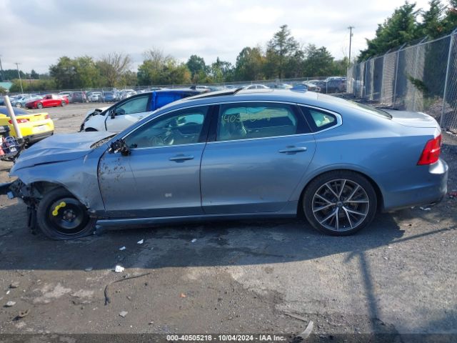 LVY982AK9JP033043 Volvo S90 T5 Momentum