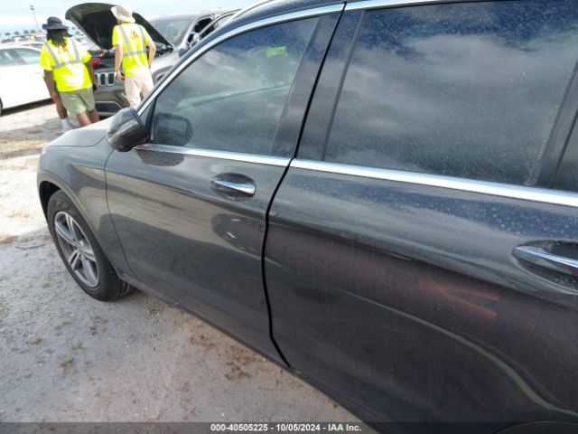 W1N0G8DB9NV385292 Mercedes-Benz Glc 300 Suv