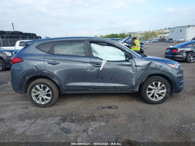 KM8J2CA46KU843371 Hyundai TUCSON SE