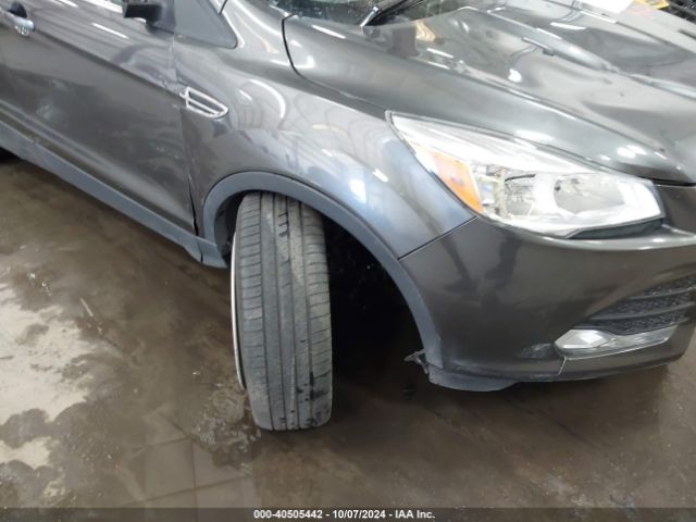 1FMCU9G91GUA32576 Ford ESCAPE SE