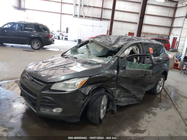 1FMCU9G91GUA32576 Ford ESCAPE SE