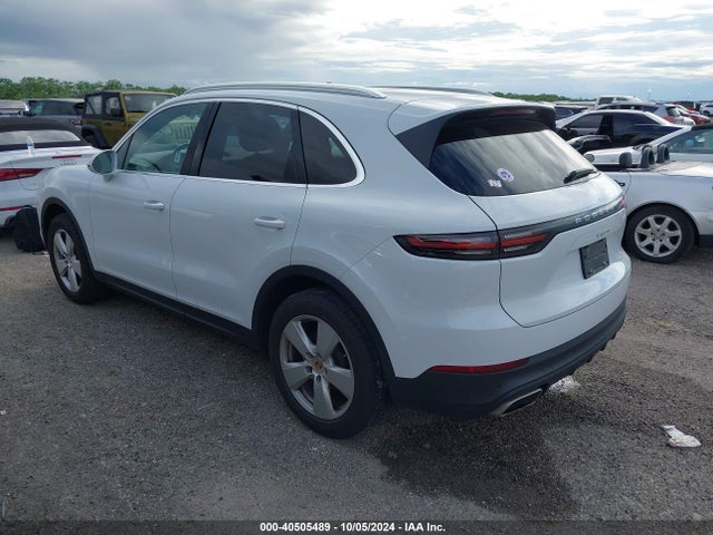 2019 PORSCHE CAYENNE WP1AA2AY7KDA04476 Photo 2