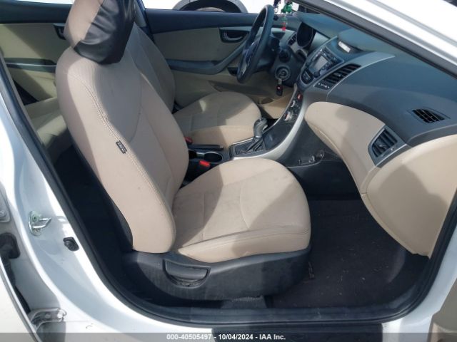 5NPDH4AE8FH587362 Hyundai ELANTRA SE