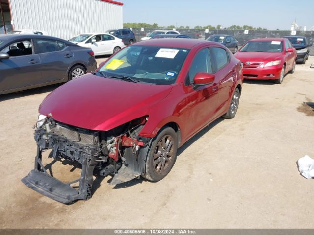 3MYDLBYV0KY525073 Toyota YARIS LE