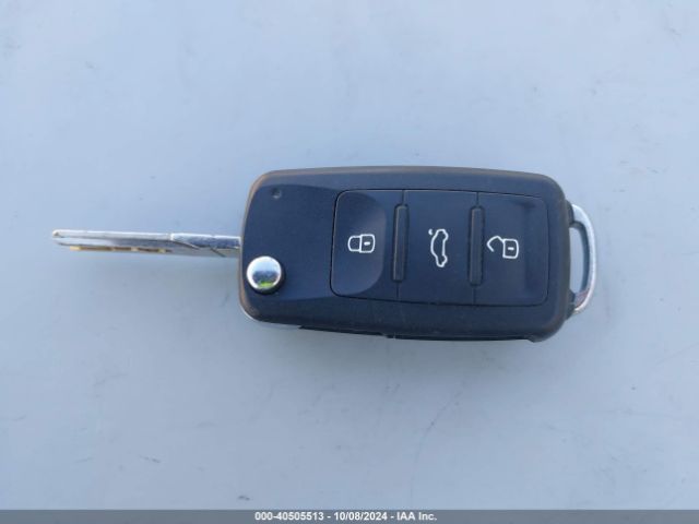 1VWAT7A31EC054987 Volkswagen Passat 1.8t Wolfsburg Edition