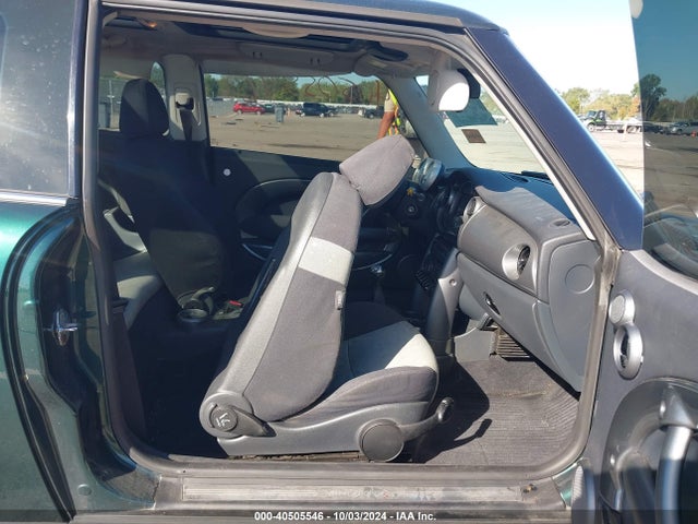 2005 MINI COOPER S WMWRE33545TL12228 Photo 7