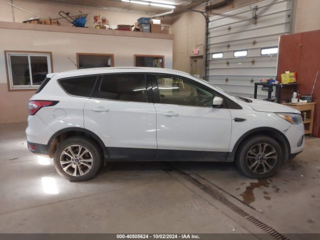 1FMCU9G96HUD43583 Ford ESCAPE SE