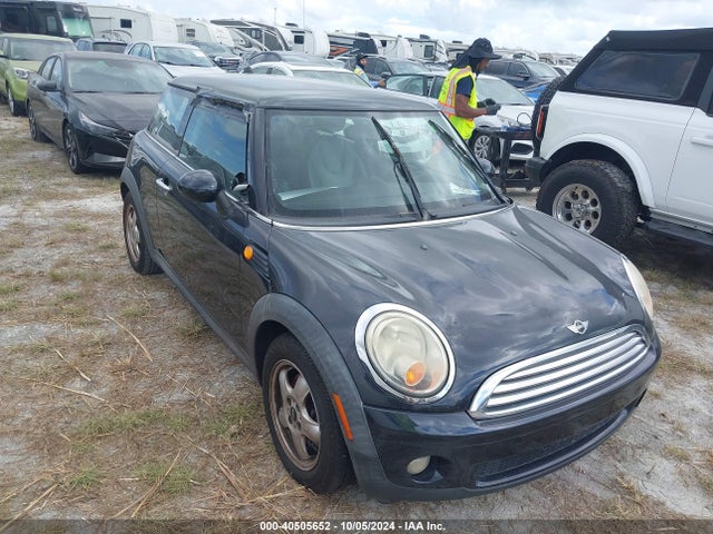 2007 MINI COOPER WMWMF33527TT53600 Photo 0