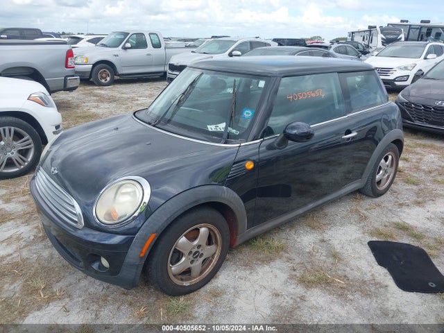 2007 MINI COOPER WMWMF33527TT53600 Photo 1