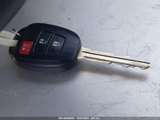 JTDKDTB34E1086095 Toyota Prius C Two