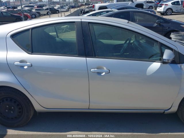 JTDKDTB34E1086095 Toyota Prius C Two