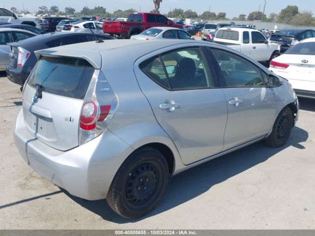 JTDKDTB34E1086095 Toyota Prius C Two