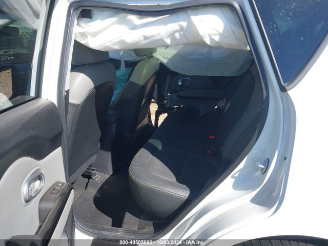KIA SOUL + 2016 KNDJP3A53G7337825 Image 8