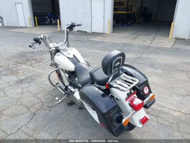 2015 HARLEY-DAVIDSON FLSTC 1HD1BWV15FB022011 Photo 2