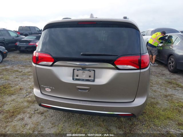 2C4RC1EG9HR643846 Chrysler Pacifica Touring-l Plus