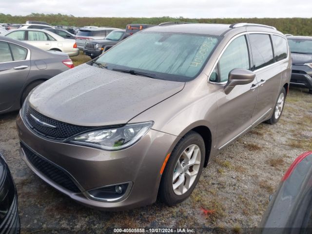 2C4RC1EG9HR643846 Chrysler Pacifica Touring-l Plus