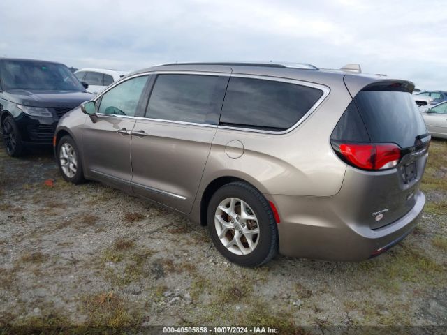 2C4RC1EG9HR643846 Chrysler Pacifica Touring-l Plus