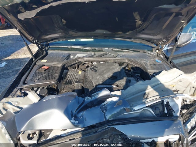 55SWF4JB3FU085666 Mercedes-Benz C 300 Luxury/sport