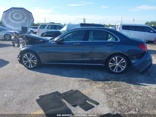 55SWF4JB3FU085666 Mercedes-Benz C 300 Luxury/sport