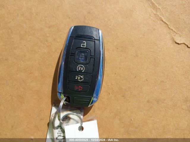 1LN6L9SK8H5607391 Lincoln Continental Select
