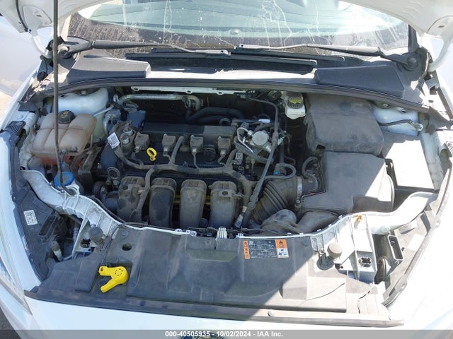 Ford FOCUS SE 2017 1FADP3F29HL305732 Image 10