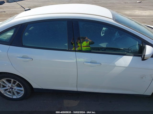 Ford FOCUS SE 2017 1FADP3F29HL305732 Image 13