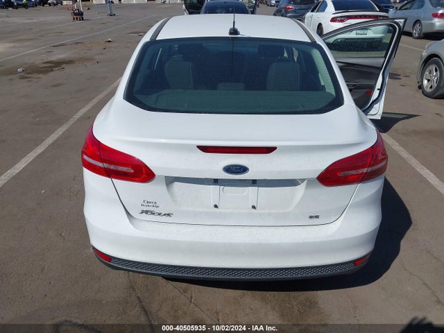 Ford FOCUS SE 2017 1FADP3F29HL305732 Image 16
