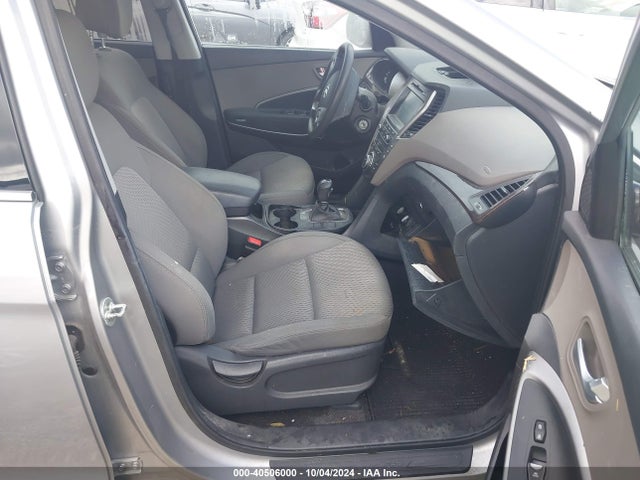 KM8SMDHF9KU299962 Hyundai Santa Fe Xl Se