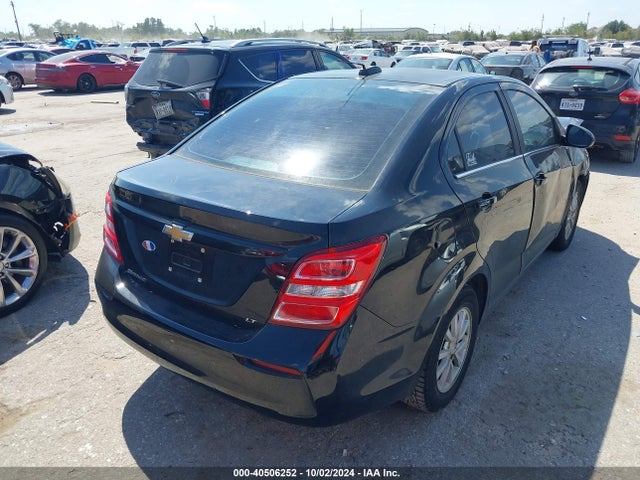 Chevrolet Sonic Lt Auto 2017 1G1JD5SH4H4141417 Image 4