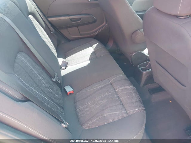 Chevrolet Sonic Lt Auto 2017 1G1JD5SH4H4141417 Image 8