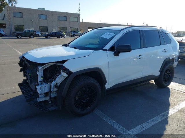 Toyota RAV4 LE 2020 2T3H1RFV5LW098448 Image 2