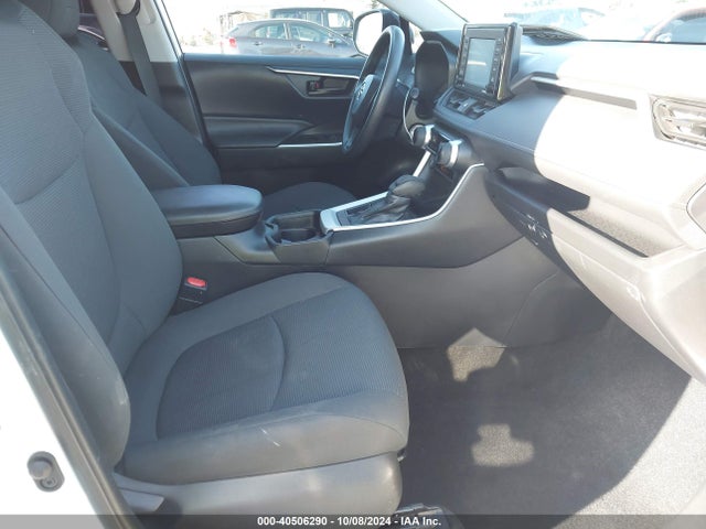 Toyota RAV4 LE 2020 2T3H1RFV5LW098448 Image 5