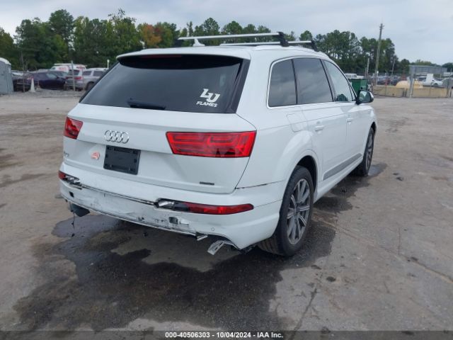 WA1LHAF73HD045836 Audi Q7 2.0t Premium