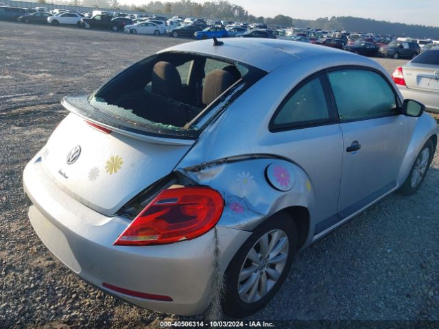 3VWF17ATXGM601347 Volkswagen Beetle 1.8t S