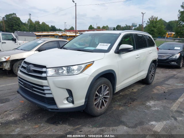 Toyota Highlander Xle 2017 5TDKZRFH4HS508352 Image 2