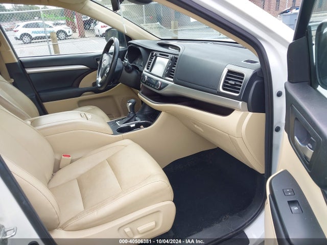 Toyota Highlander Xle 2017 5TDKZRFH4HS508352 Image 5
