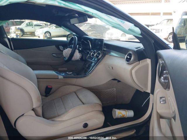 WDDWJ8DB2KF863454 Mercedes-Benz C 300